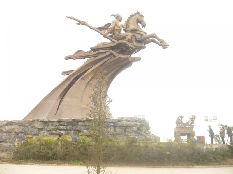 Tượng Thánh Gióng tại Đền Sóc, Sóc Sơn, Hà Nội