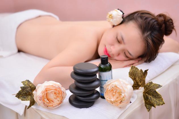 Tinh Dầu Massage Body Aroma Thiên Nhiên 100mL Hương thảo & Khuynh diệp - Rosemary & Eucalyptus Body Oil spa