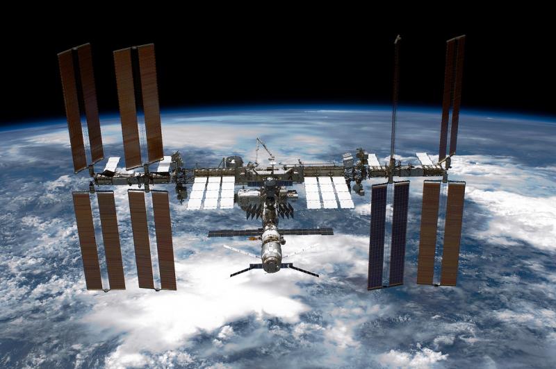 Trạm ISS có kích thước gần bằng một sân bóng đá
