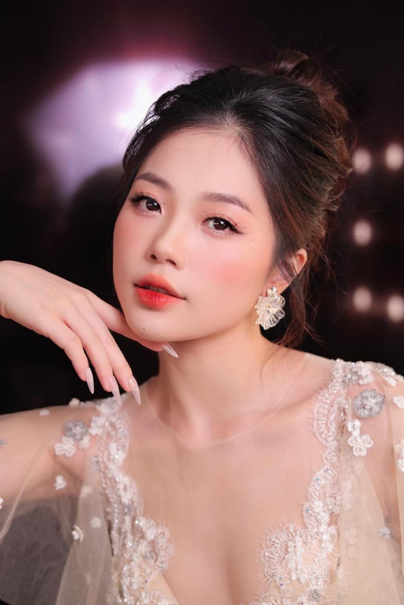 Trang Nguyễn Makeup Artist