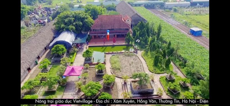 Trang trại giáo dục Việt Village