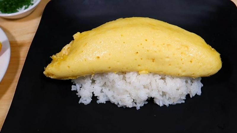 Trứng cuộn cơm chiên Hàn Quốc