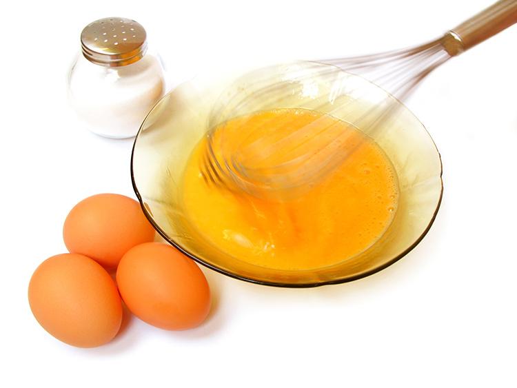 Mặt nạ trứng gà là phương pháp hữu hiệu giúp trẻ hóa làn da