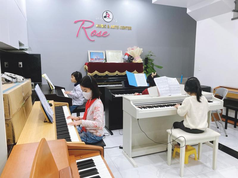 Trung tâm âm nhạc Rose Music