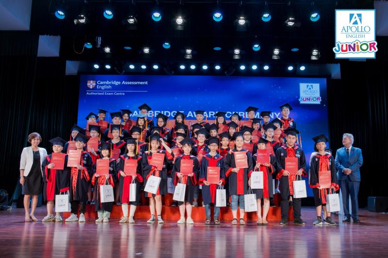 Lễ tốt nghiệp tại Trung tâm Anh ngữ Apollo Việt Nam