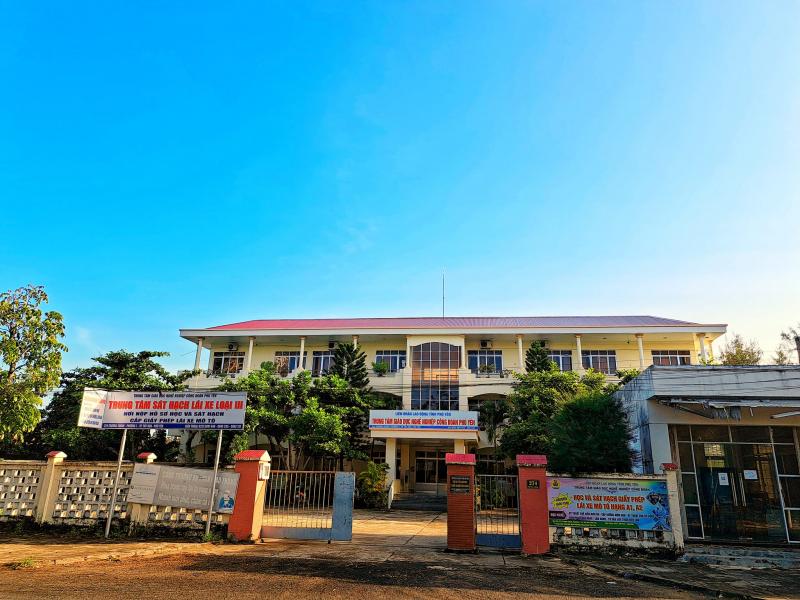 Trung tâm Giáo dục nghề nghiệp Công đoàn Phú Yên