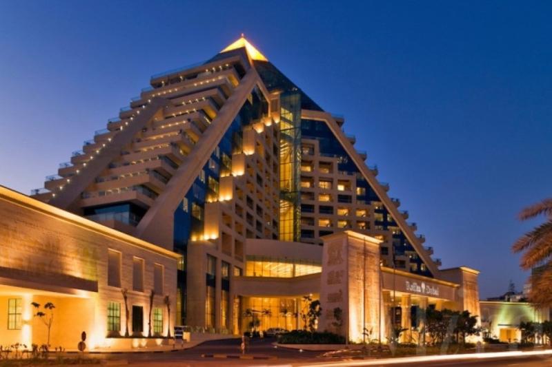 Trung Tâm Mua Sắm  Wafi Mall, Dubai có thiết kế hình kim tự tháp Ai Cập