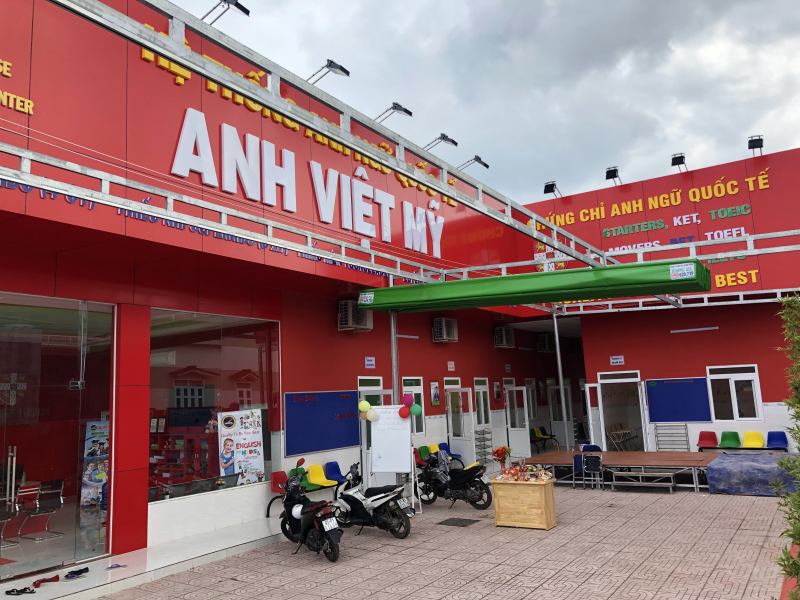 Trung tâm Ngoại ngữ Việt Mỹ Bình Dương