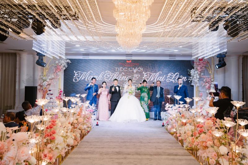 Trung tâm tiệc cưới Nguyên Đình - Long Biên