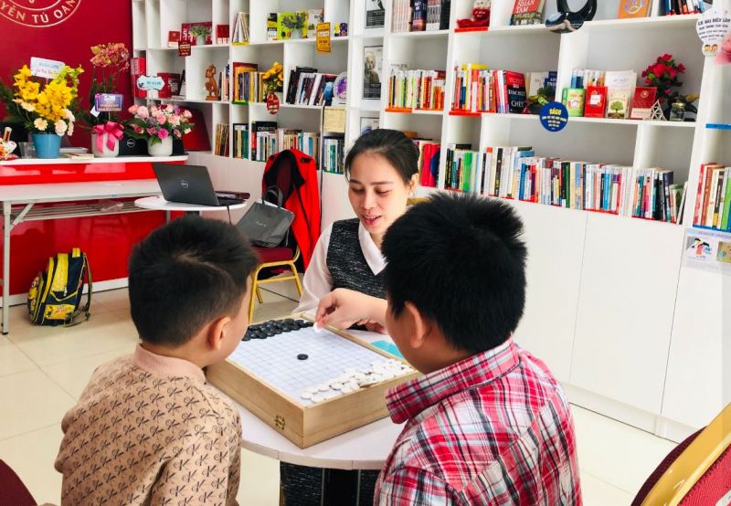 Khóa học kỹ năng trẻ của cô Nguyễn Tú Oanh tại Trung tâm Viet - Genius