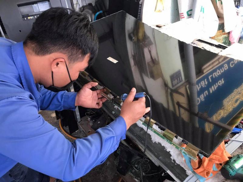 Dịch vụ sửa tivi sẽ được thợ sửa tivi có tay nghề bậc thầy tại Vũng Tàu trực tiếp sửa chữa.  ﻿