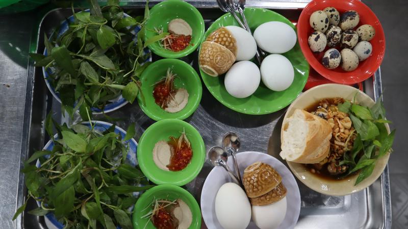 Trứng Vịt Lộn Hấp Nước Dừa