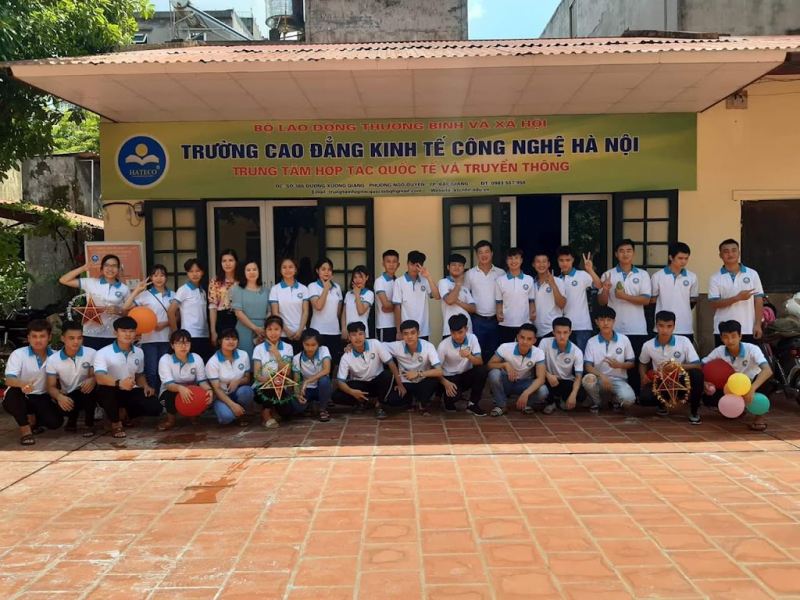 Trường Cao Đẳng Kinh tế Công Nghệ Hà Nội