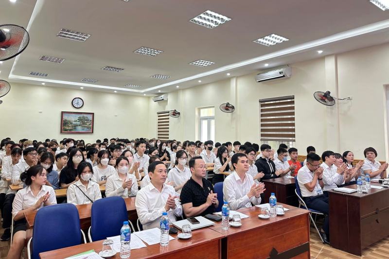 Trường Cao đẳng Y tế và Thiết bị Việt Đức