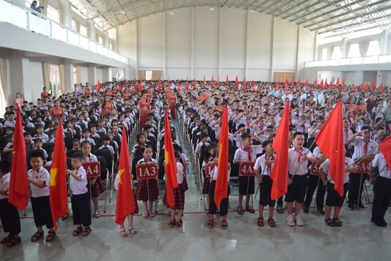 Trường Hoàng Việt