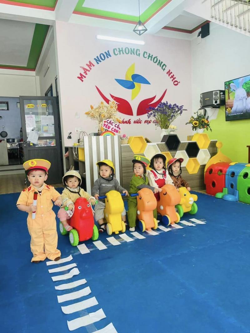 Tiết học An toàn giao thông của các bé tại MN Chong Chóng Nhỏ