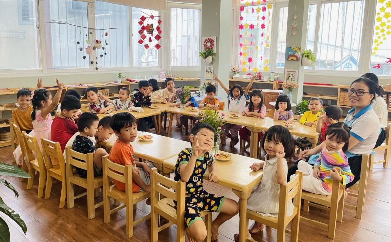 Trường mầm non Song ngữ Montessori Smiling Fingers  áp dụng dạy học cho trẻ bằng phương pháp Montessori