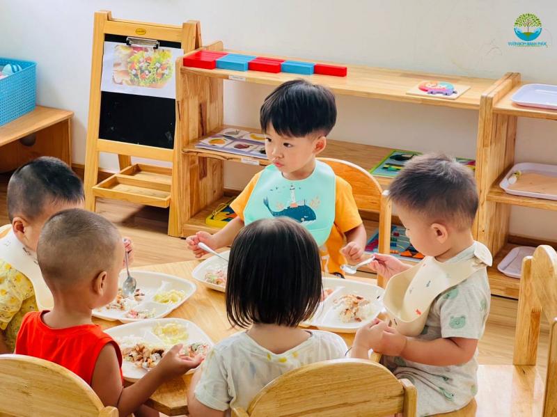 Trường Mầm Non Song Ngữ Montessori Vườn Ươm Hạnh Phúc