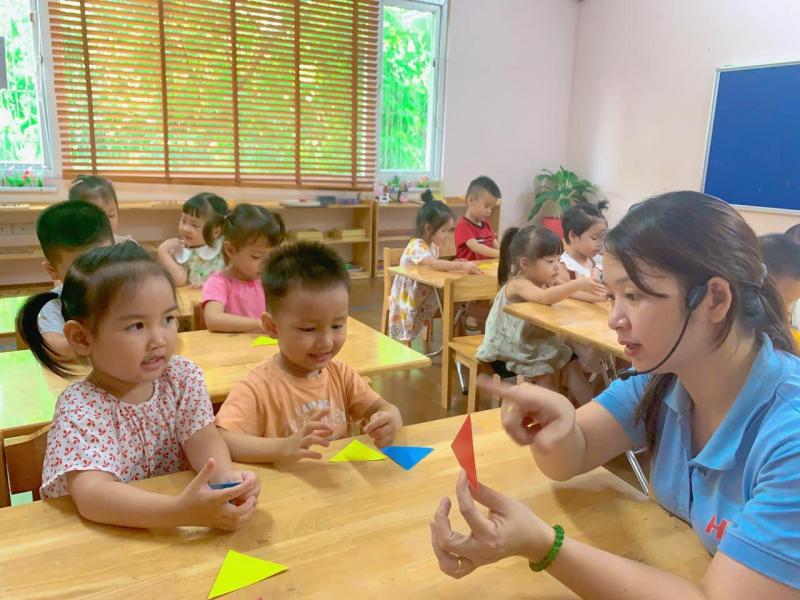 Trường mầm non Việt Úc Plus Montessori