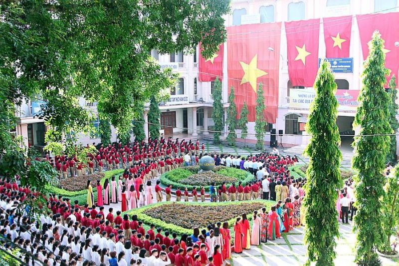 Trường phổ thông Tuyên Quang (TSE)