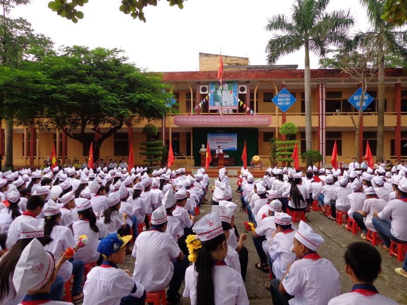 Trường THCS Bạch Hạc