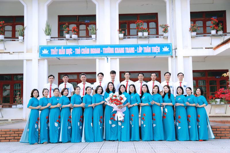 Trường THCS Quảng Sơn