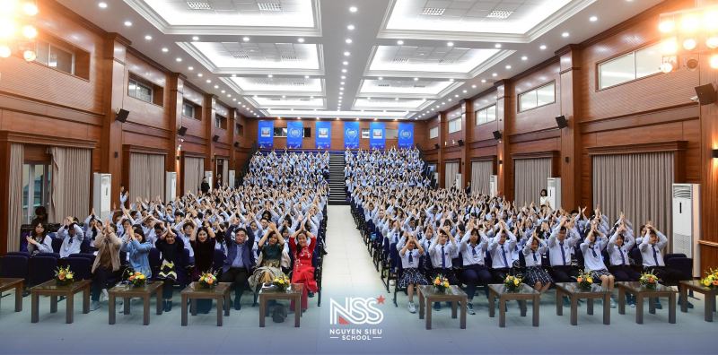 Trường THCS và THPT Nguyễn Siêu