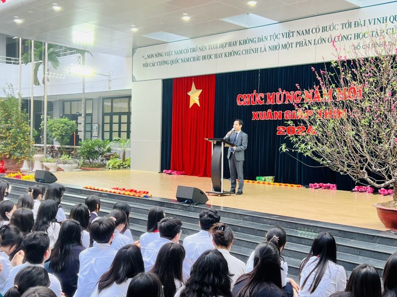 Trường THCS và THPT Nguyễn Tất Thành - Trường Đại học Sư phạm Hà Nội