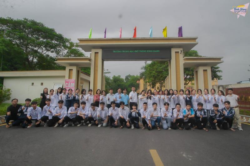 Trường THPT Bình Giang