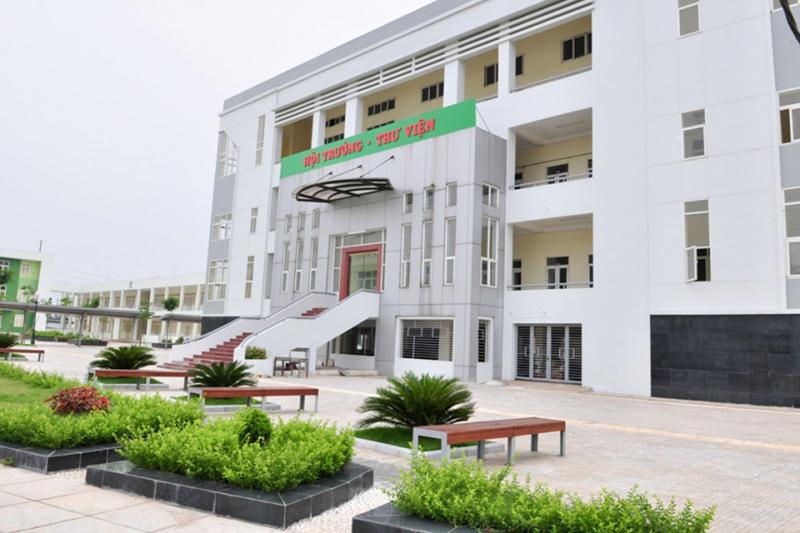 Trường THPT chuyên Nguyễn Huệ - Hà Nội