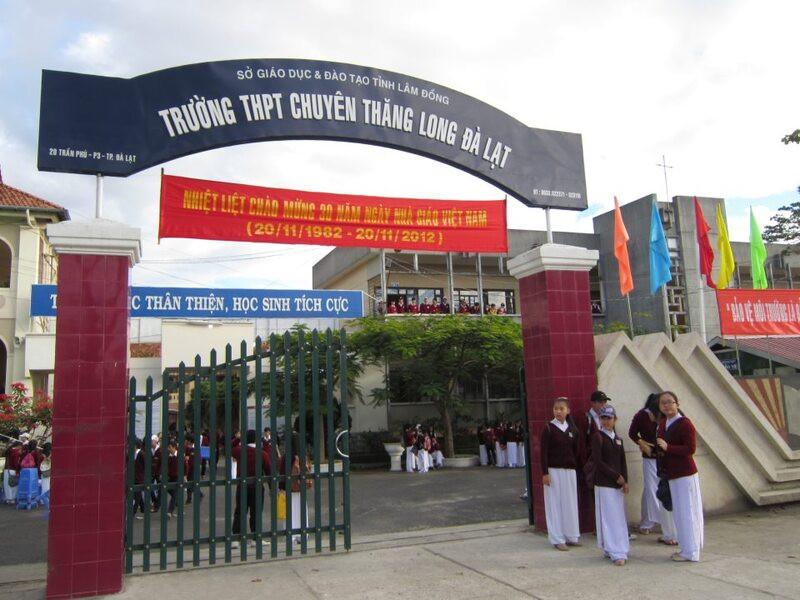 Trường THPT chuyên Thăng Long