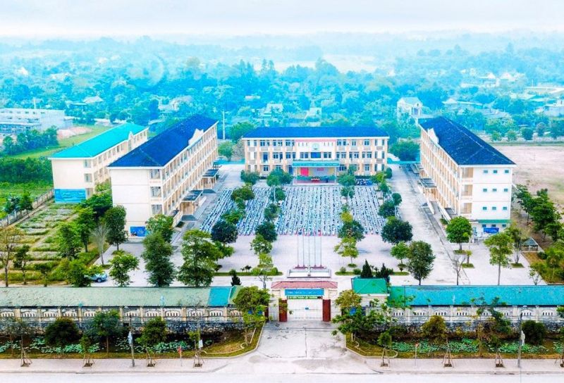 Trường THPT Hương Sơn Hà Tĩnh