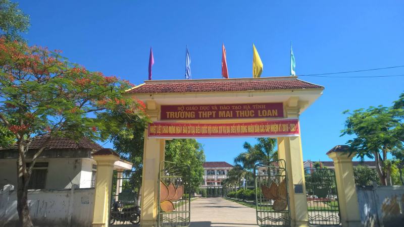 Trường THPT Mai Thúc Loan
