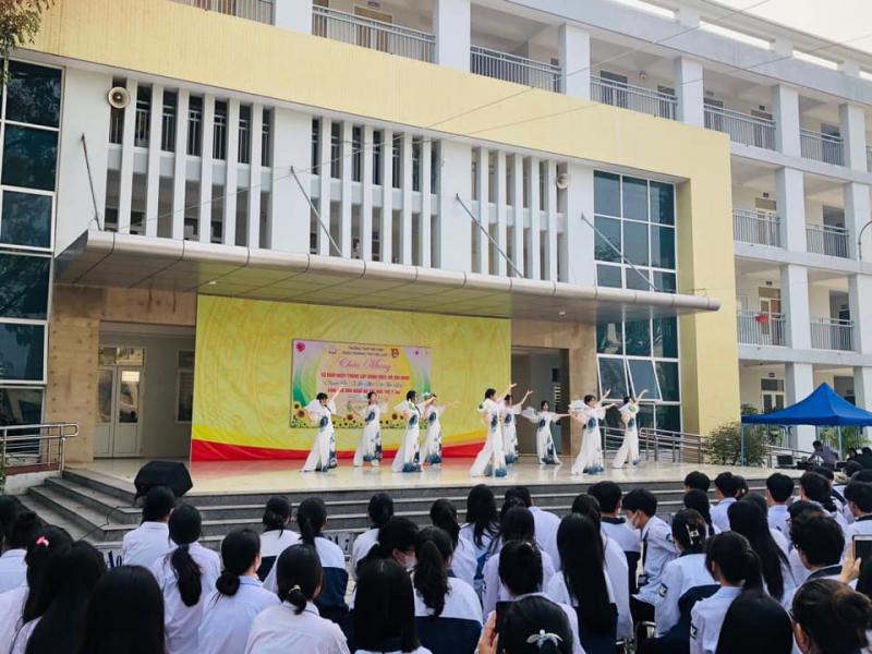 Trường THPT Mê Linh