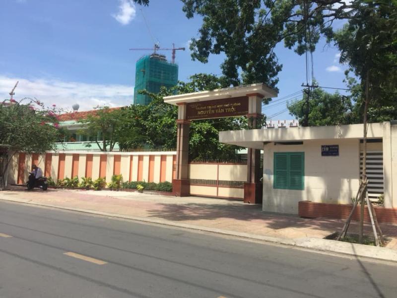 Trường THPT Nguyễn Văn Trỗi
