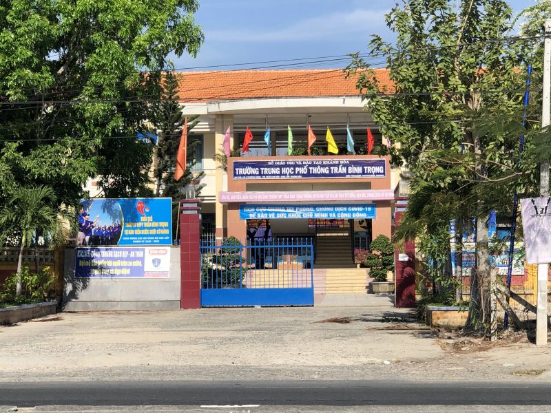 Trường THPT Trần Bình Trọng