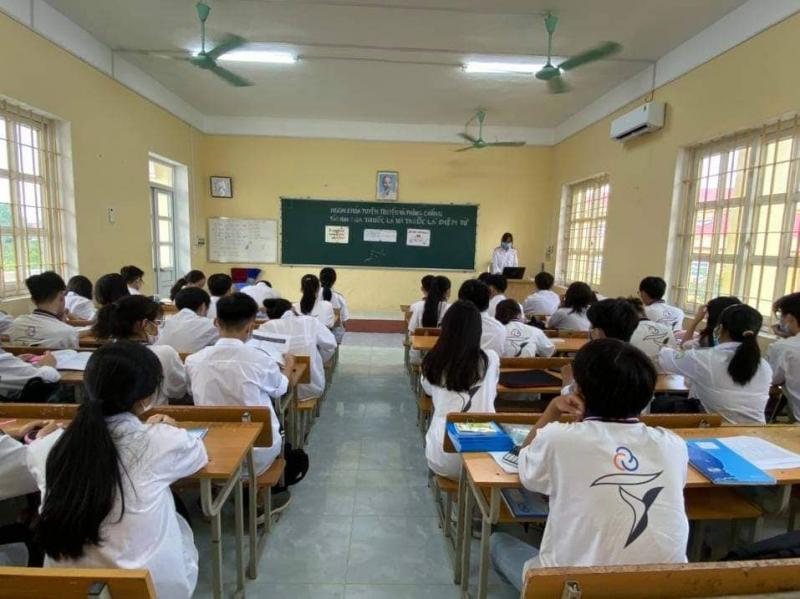 Trường THPT Việt Trì