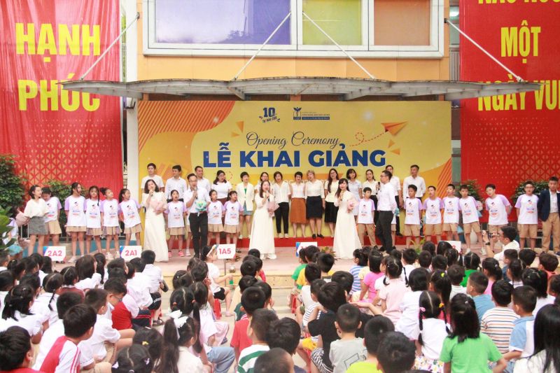 Khai giảng tại Trường Tiểu học Công nghệ giáo dục Hà Nội