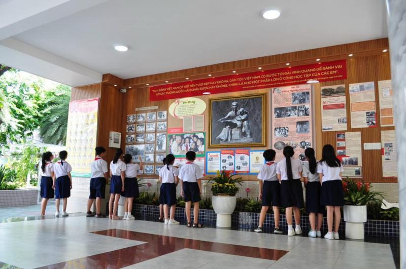 Trường Tiểu học Hồ Văn Huê