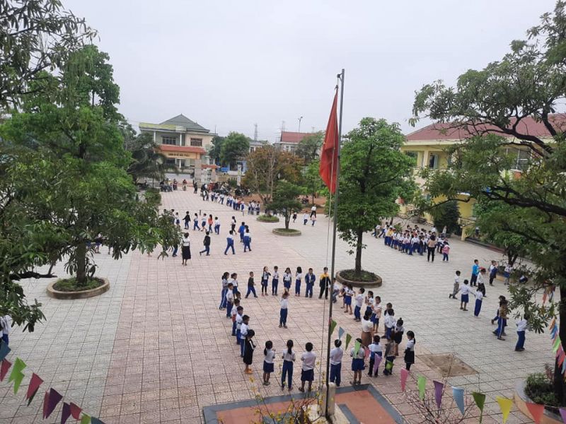 Trường Tiểu học Lê Hồng Phong