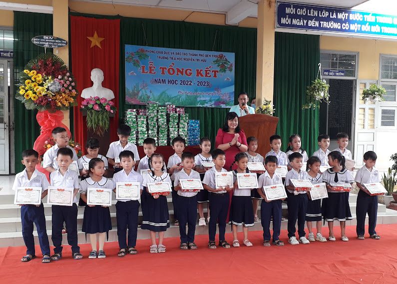 Trường Tiểu học Nguyễn Trí Hữu