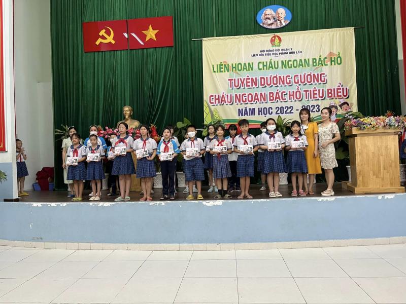 Trường Tiểu học Phạm Hữu Lầu