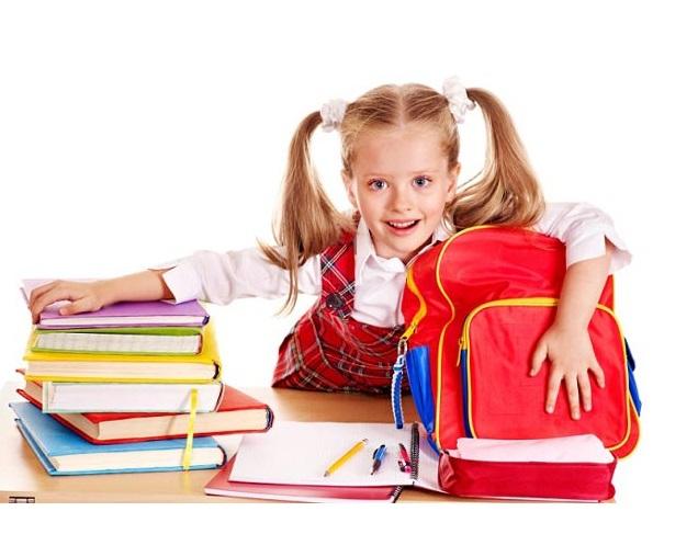 Tự chuẩn bị đồ dùng khi đi học giúp rèn cho con kỹ năng tự chịu trách nhiệm cho hành trang của bản thân.