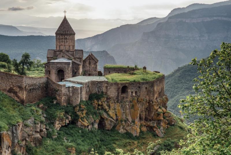 Tu viện Tatev - Armenia