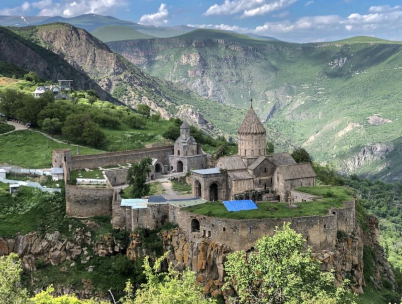 Tu viện Tatev - Armenia