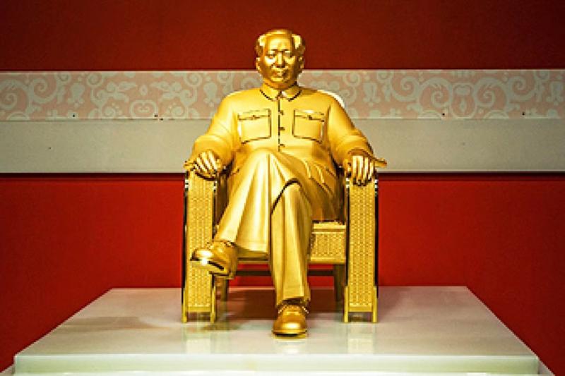 Tượng Mao Chủ tịch bằng vàng