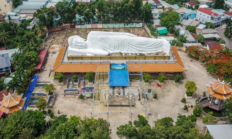 Tượng Phật Thích Ca nằm dài nhất Việt Nam, thuộc chùa Hội Khánh, Bình Dương
