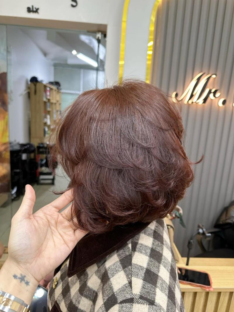 Tuyet phan Hair salon