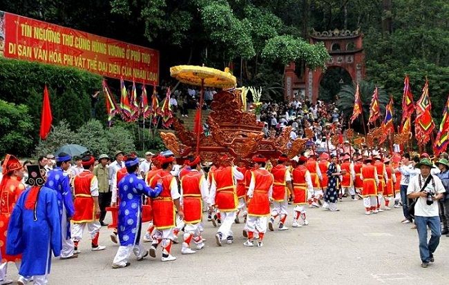 Giỗ tổ Hùng Vương đã được cả thế giới biết đến khi UNESCO công nhận “Tín ngưỡng thờ cúng Hùng Vương ở Phú Thọ” là một Di sản văn hóa phi vật thể đại diện của nhân loại.