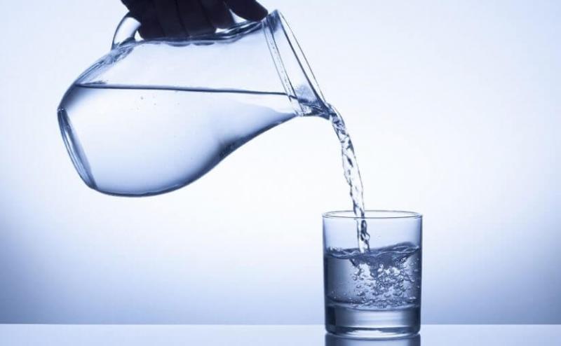 Kéo dài tình trạng uống ít nước sẽ khiến hệ miễn dịch suy yếu và làm tăng nguy cơ mắc bệnh